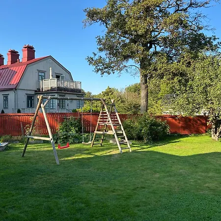 Floor With Sauna, Wi-fi And Own Entrance شقة